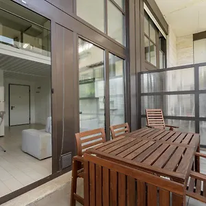 Elegant Loft With Balcony! Apartment
